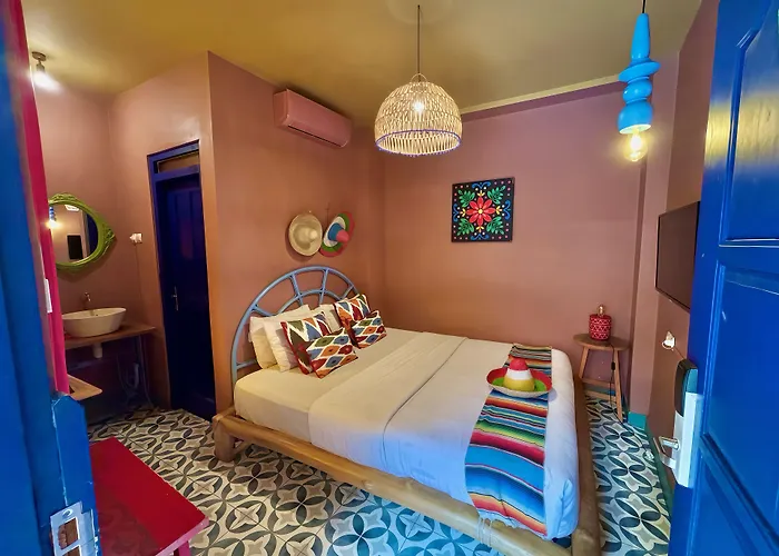 Por Aqui Stay & Dine Yogyakarta